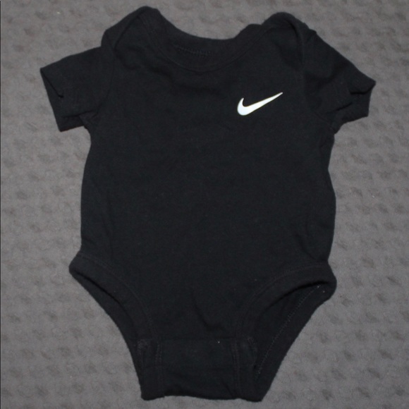 Nike newborn onsie - Picture 1 of 1